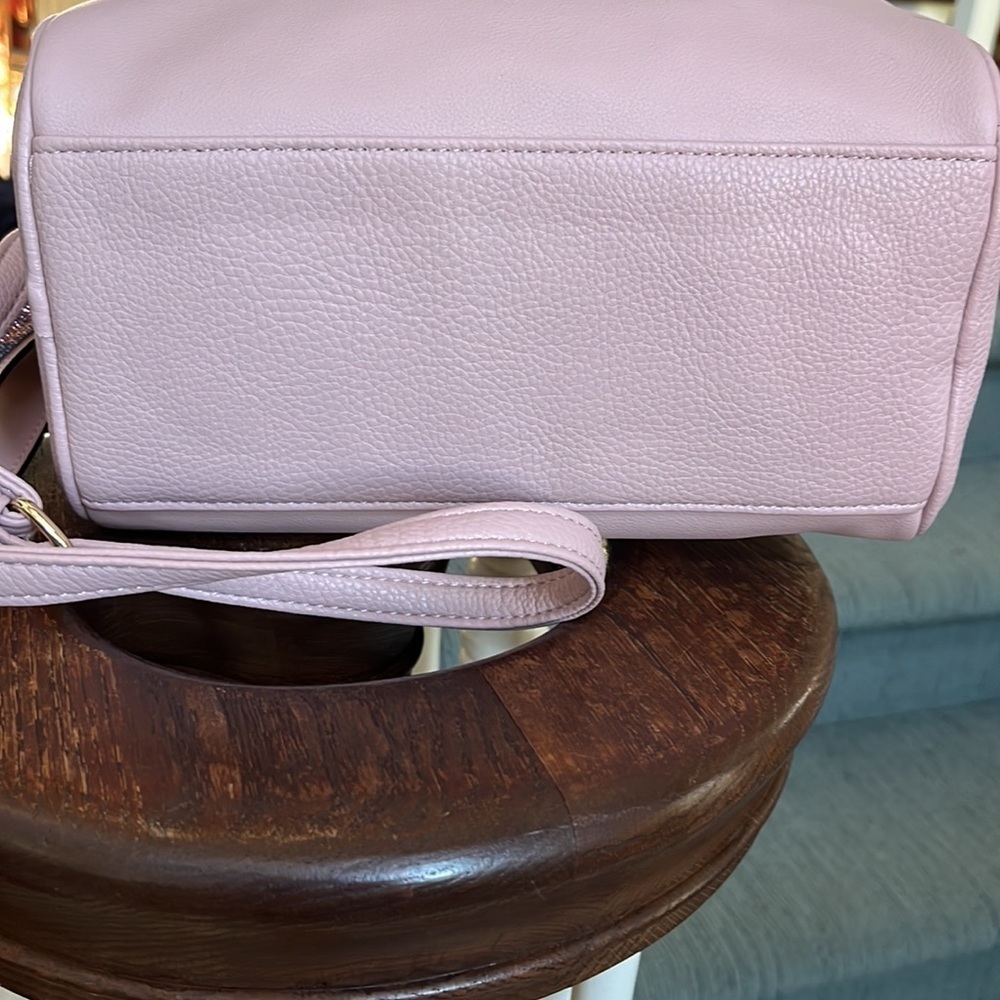 Juicy couture crossbody bag Satchel Vegan leather pink/rhinestone logo NWT - Picture 9 of 12